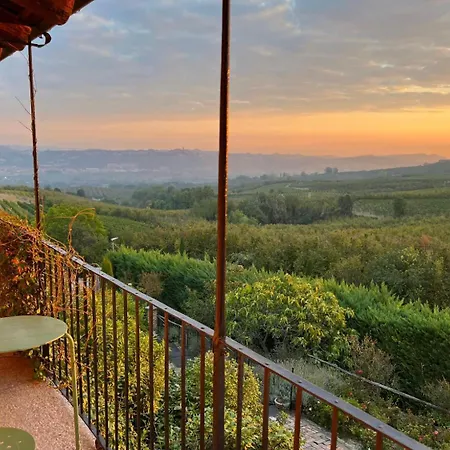 Bricco Dei Cogni Kır Evi La Morra