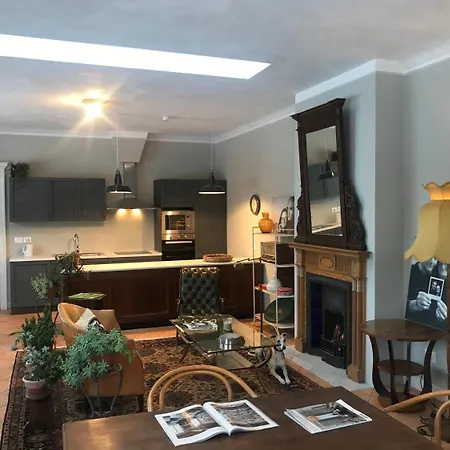 Bricco Dei Cogni Kır Evi La Morra